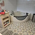 Chalet Piscine Chauffee Et Couverte *