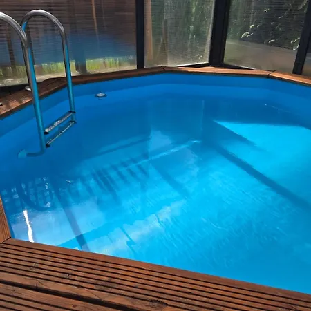 Piscine Chauffee Et Couverte Alpstuga