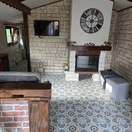 Piscine Chauffee Et Couverte *